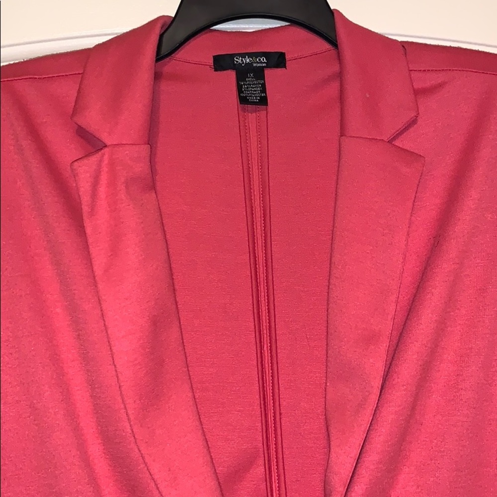 Blazer - Picture 3 of 3